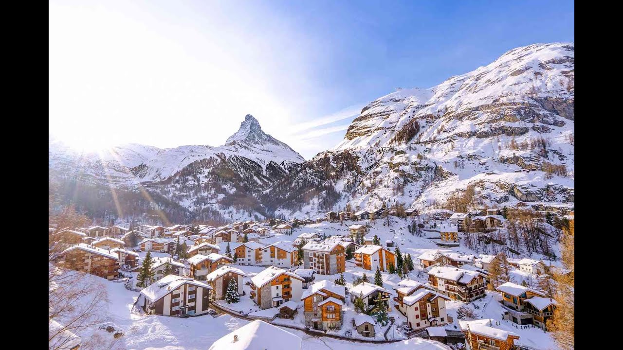 Zermatt town (🇨🇭 Switzerland): Snowing Heavily