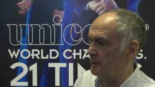 Sid Waddell speaks to Stuart Pyke