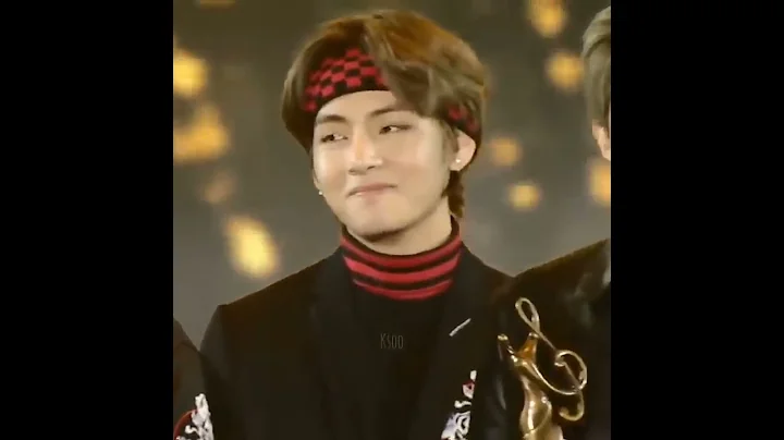 V and Jisoo cute interaction at sma 2018 🥰🤭 #jisoo #kimtaehyung #vsoo #taesoo