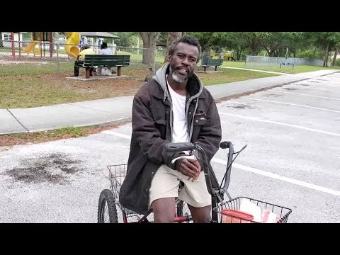 THE FAT ANGEL Speaks to Larry - Homeless in Melbourne, Florida in Brevard County aka Space Coast