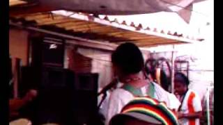 Video thumbnail of "TIERRA NEGRA-MUÑECA MASHAI"