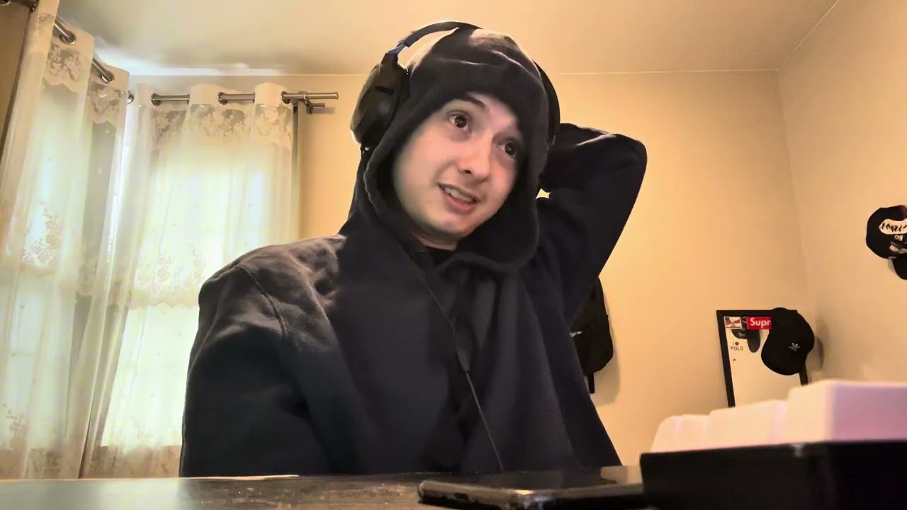 EMINEM-BERZERK(OFFICIAL AUDIO)REACTION(WTF)