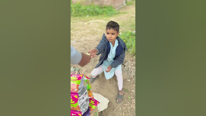 Gareeb Bhukha Baccha Dusre Bacche Ki Insaniyat😭💔🙏🏻 #shorts #arish06 #emotional #humanity #motivation