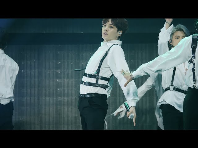 181128 AAA 4K 슈가중심 FAKE LOVE class=