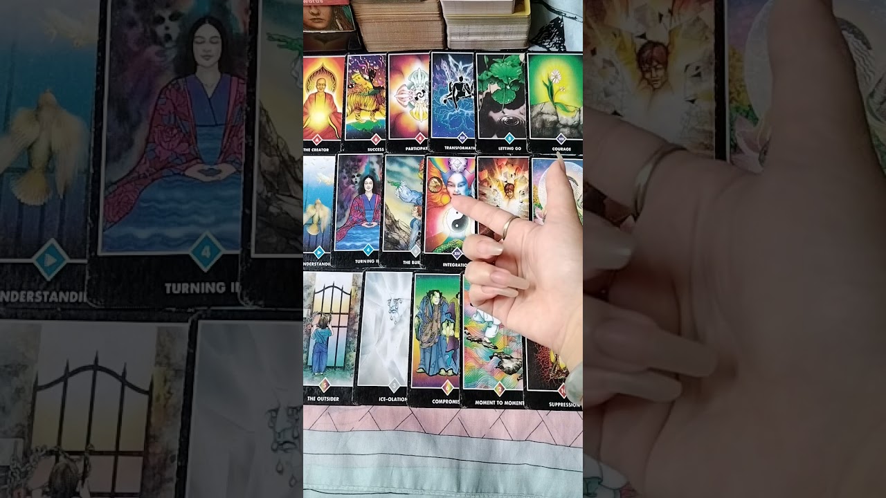 SỰ CHUYỂN BIẾN LỚN NÀO ĐANG ÂM THẦM DIỄN RA? & AI ĐANG ĐỂ Ý ĐẾN BẠN?(ko chọn tụ)-LyLy Tarot