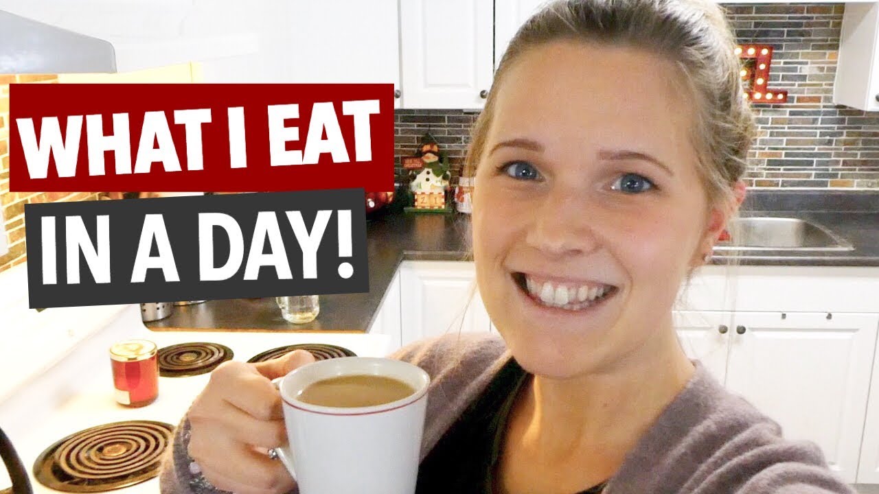 WHAT I EAT IN A DAY WHILE BREASTFEEDING | VLOG STYLE - YouTube