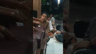 Inarotul Uyun sedang live sekarang!