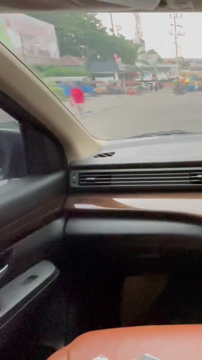 Memantau Alun Alun Kota Madiun Menjelang Hujan Sore Hari