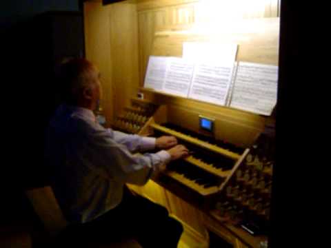 Jos Mara Martnez, organista de Avils