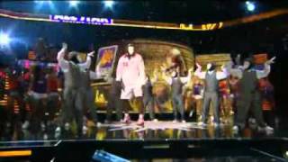 Shaq dances with Jabbawockeez at All Star