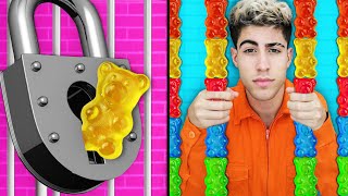 10 WAYS TO SNEAK CANDY INTO JAIL !!