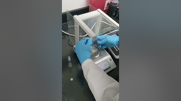 Proper use of a laboratory balance