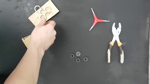 How to remove and install fidget hand spinner bearings