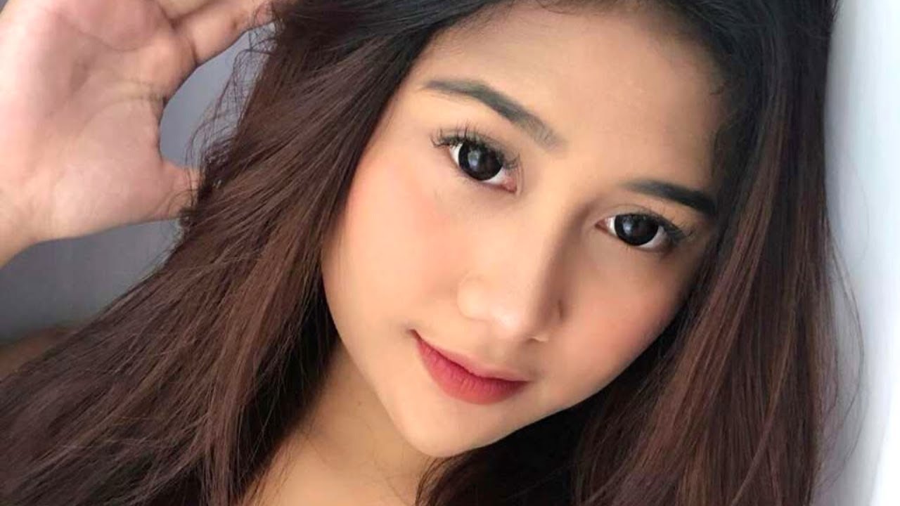 Udah Gak Nahan Mass! Pengin Yang Anget..Aku Rini Seorang Janda Cari