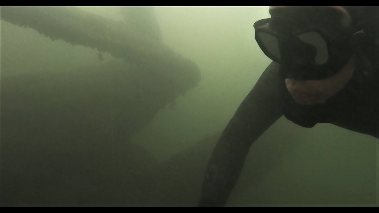 ⁣Подводная съёмка на Днестре фридайвинг