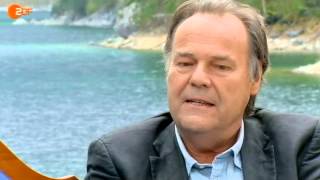 Peter Schneider Blaue Sofa