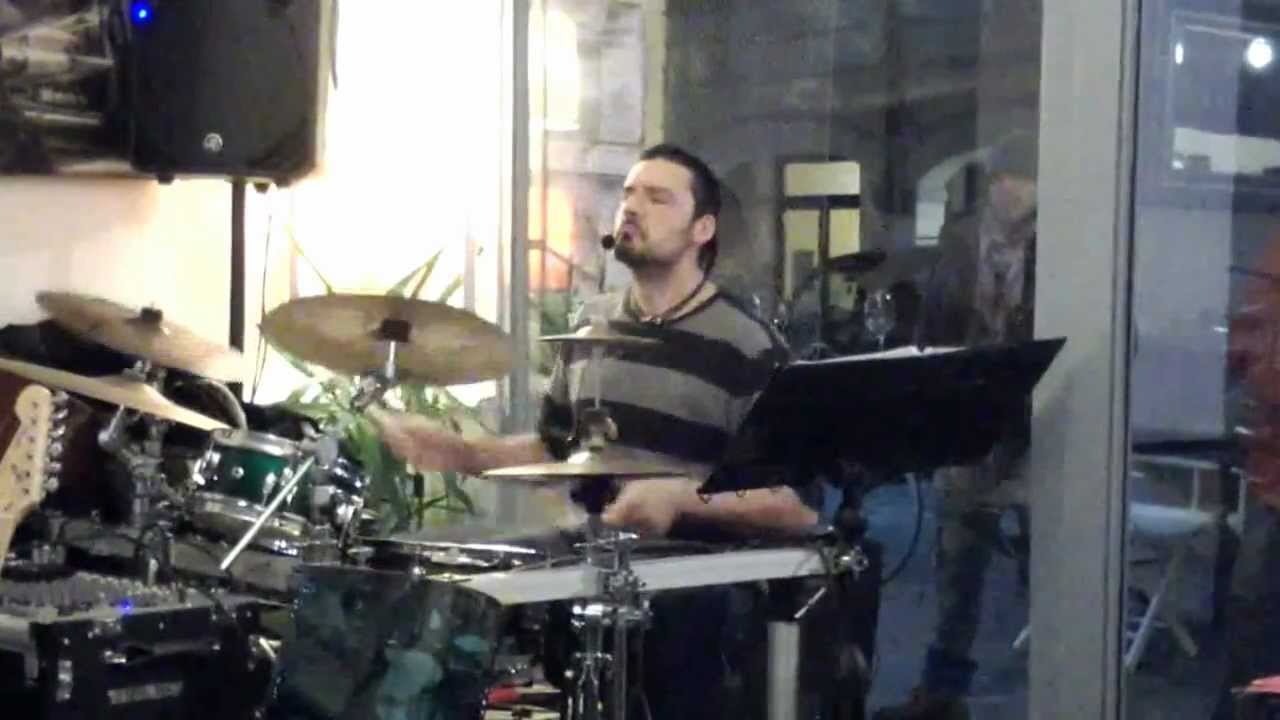 Little Bitty Band BarBoneSolo Simon (Simone Pozzi on Drum) YouTube Little Bitty Band BarBoneSolo Simon (Simone Pozzi on Drum) YouTube