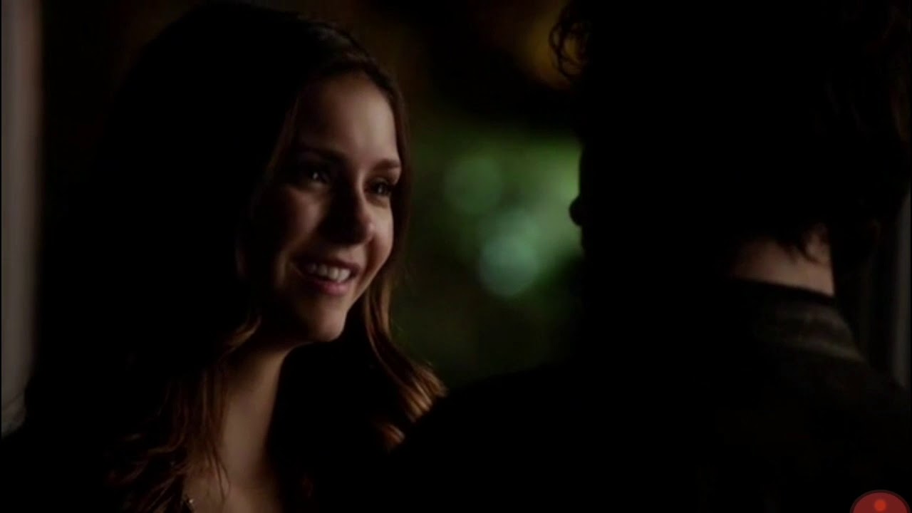 elena-prend-le-rem-de-et-se-souvient-6-21-the-vampire-diaries