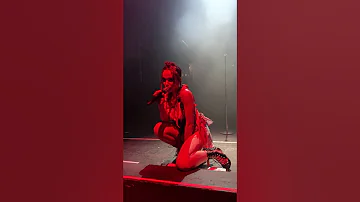 daybed / mirrored heart - FKA twigs LIVE @ Riviera Theatre