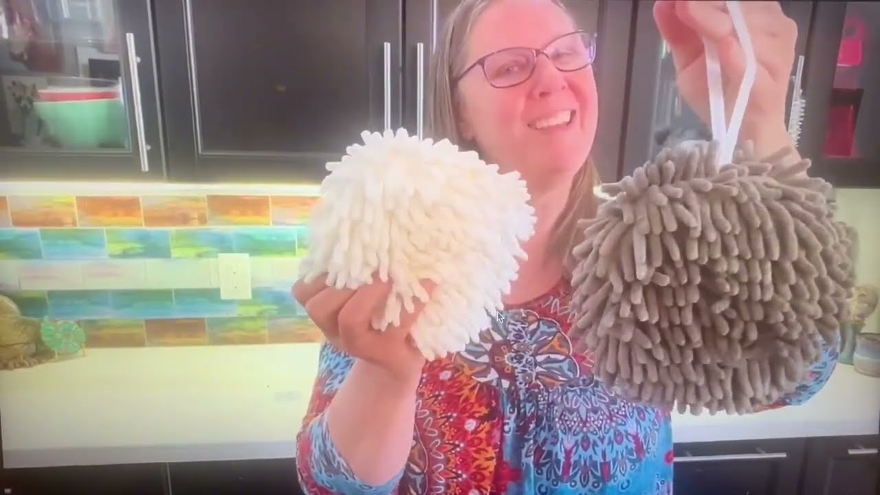 Microfiber Hand Towels are Attractive, Fun and Work Great! (by Annette's Shopping Advice)