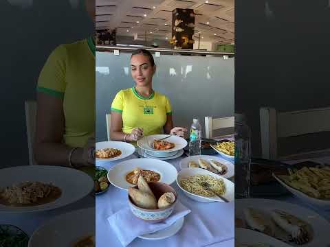 هل يدفع رونالدو ثروة لجورجينا شهري ا