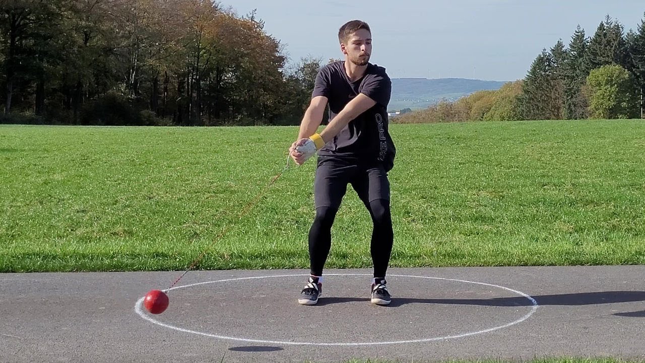 Hammerwerfen: Drei Drehungen mit dem Hammer - Wurfrichtungsansicht (29)