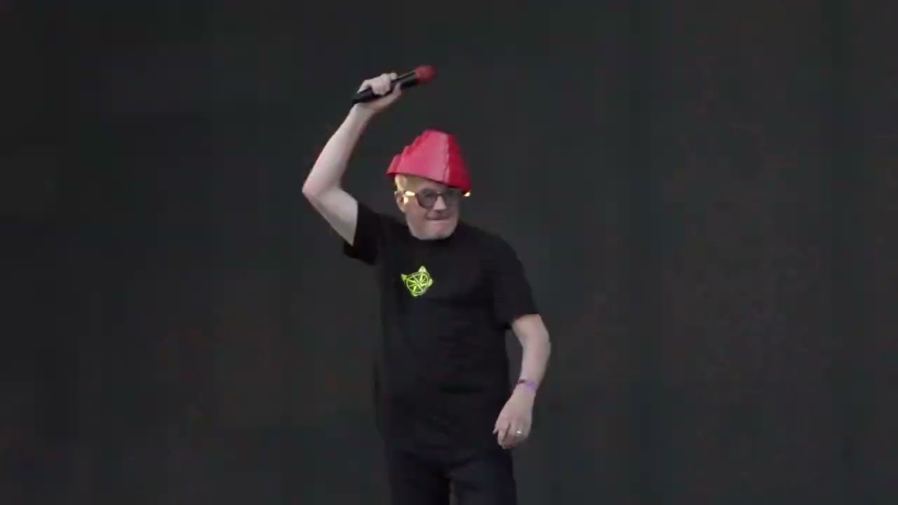 Devo | Whip It | live Cruel World Fest, May 14, 2022