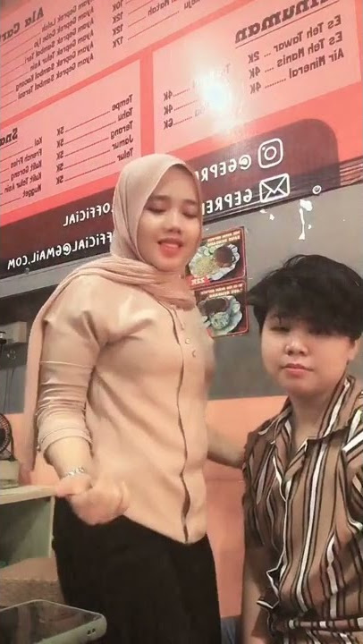 Tiktok hijab goyang hot (5)