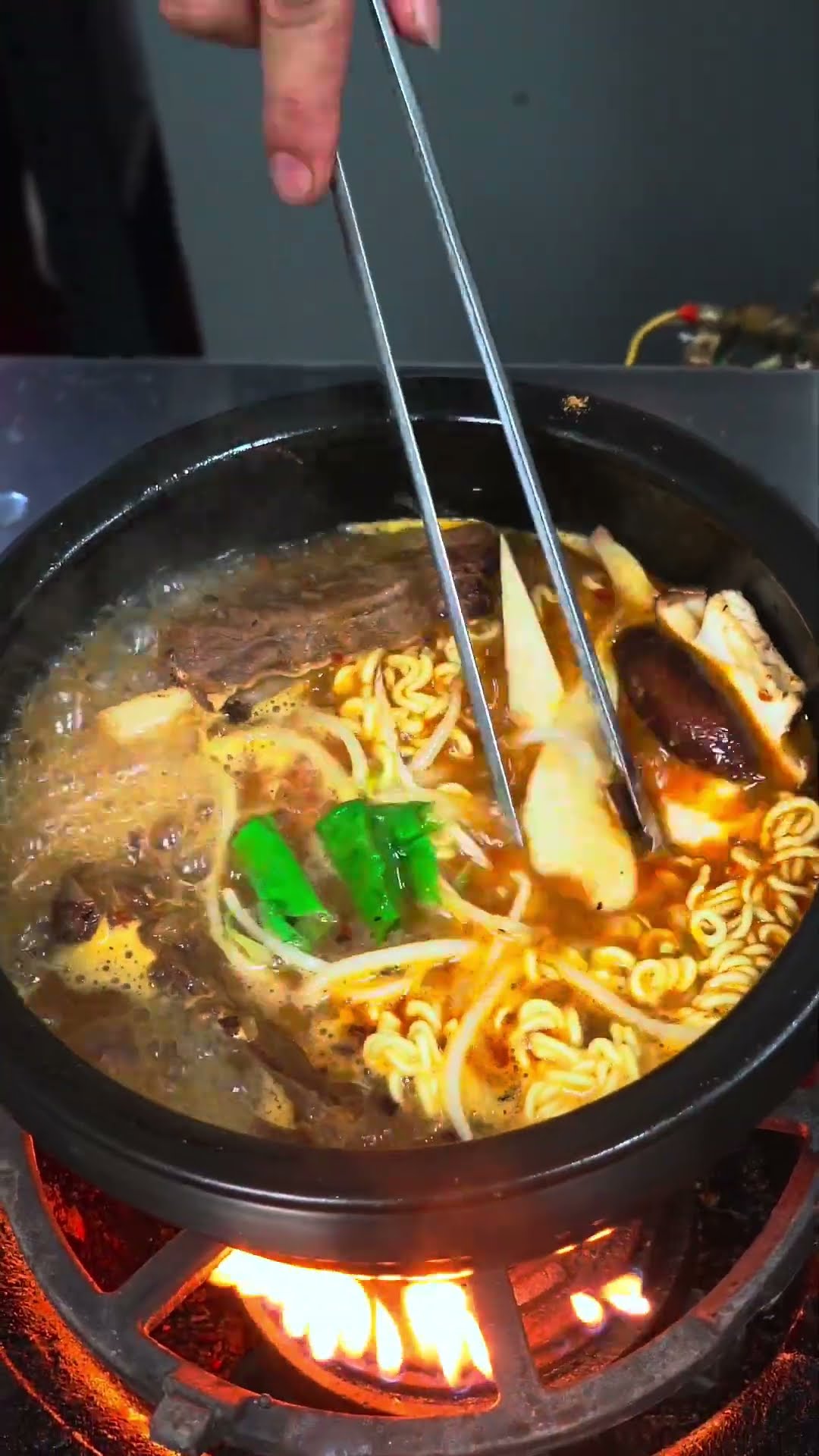 [問卦] 泡麵之神為啥不開店？