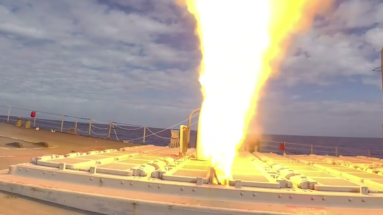 USS Shiloh (CG 67) Fires Standard Missile During Live-Fire Exercise