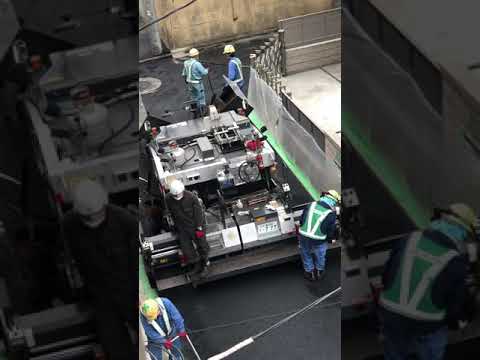 剛哥看日本 家の前に道路改修工事中這是日本專業鋪路車嗎 Youtube