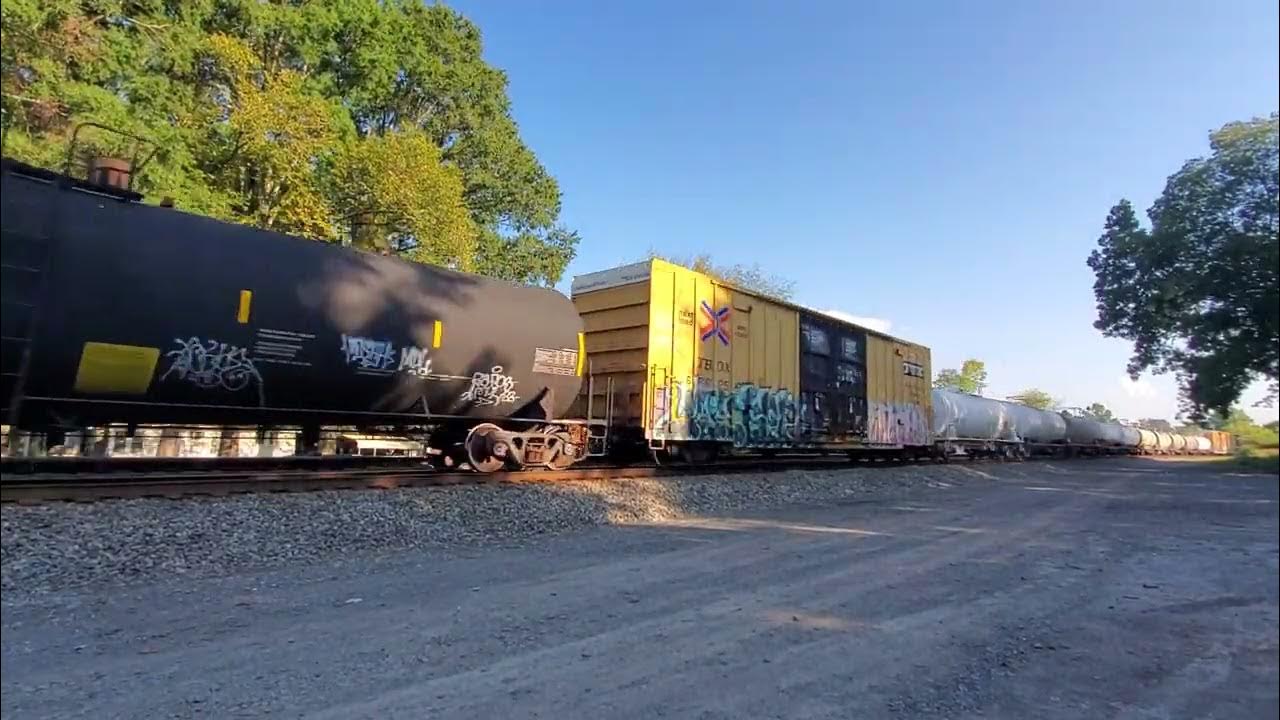 NS 1802 rolling through Cohutta with the northbound manifest YouTube