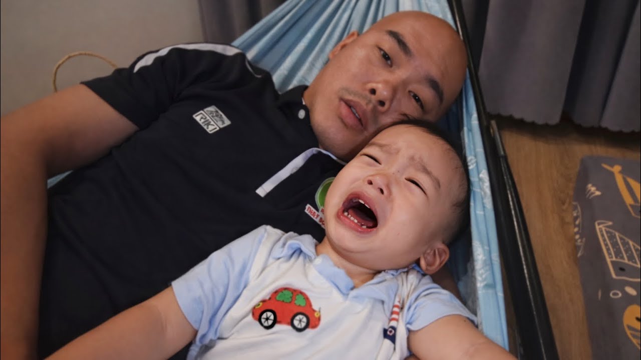 HUY HOÀNG KHÓC NHÈ VÌ BẠN ĐANG CHƠI MÀ BỎ VỀ NHÀ 😢