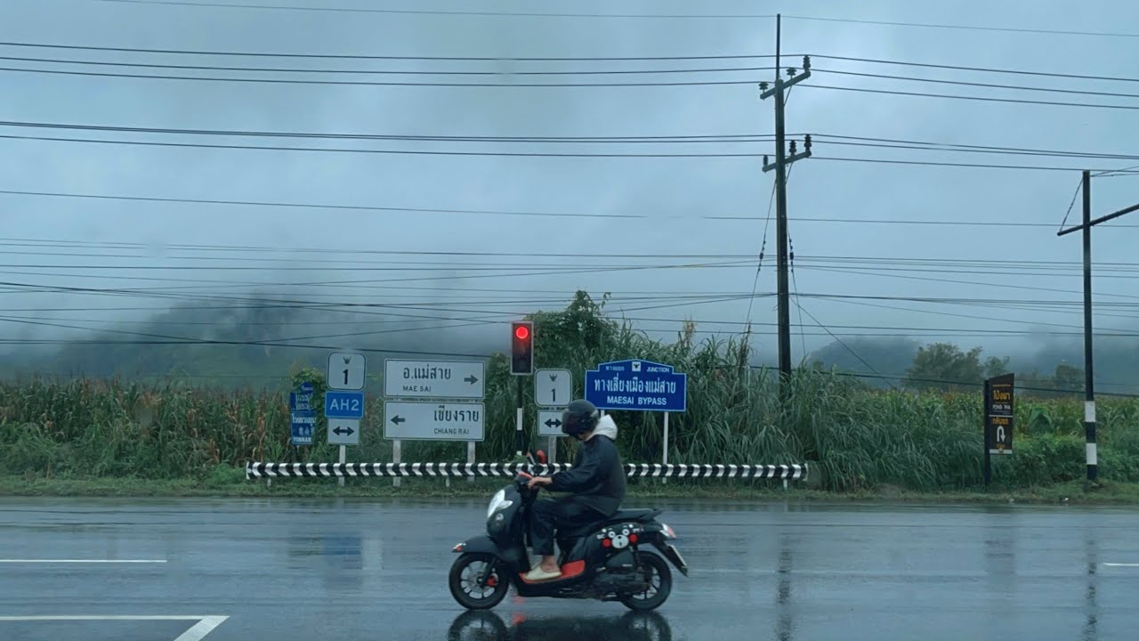 Exploring streets in Maesai, Chiangrai: Thailand - Driving to Phahee village