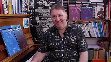 Tim Richards -  Improvising Blues Piano Piano  - Music Gurus Course Part 1