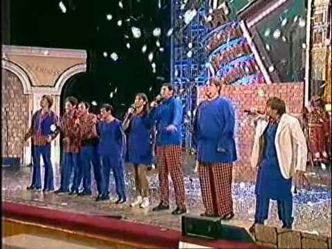 Әпкесі мен ағасы бақылауда жыныстық қатынасқа түседі Аяқ киімдегі куннилингус