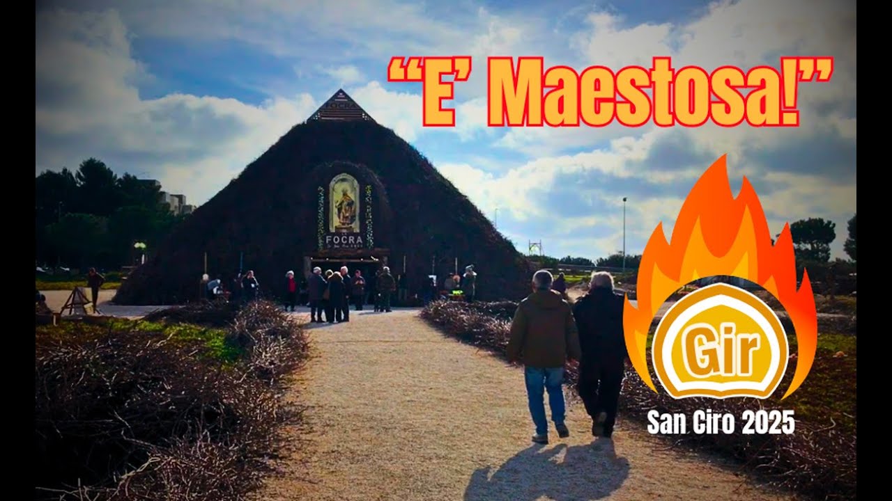 San Ciro 2025 a Grottaglie: ecco la grande Foc'ra. Una maestosa piramide di legna