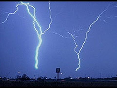 AMAZING Lightning Storm strikes 8 Times !! Exclusive Video....
