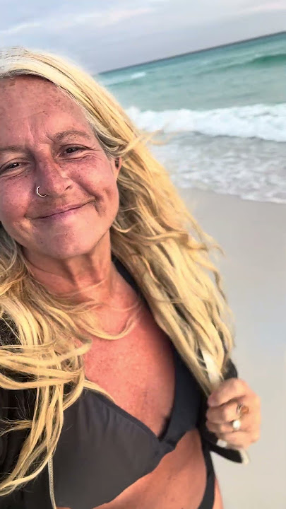 i’m back in destin ❤️‍🩹 #destin #beachlife #gulfofamerica #beaches #destinfl