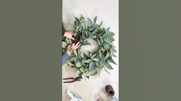 Easy DIY greenery wreath for beginners 🌿