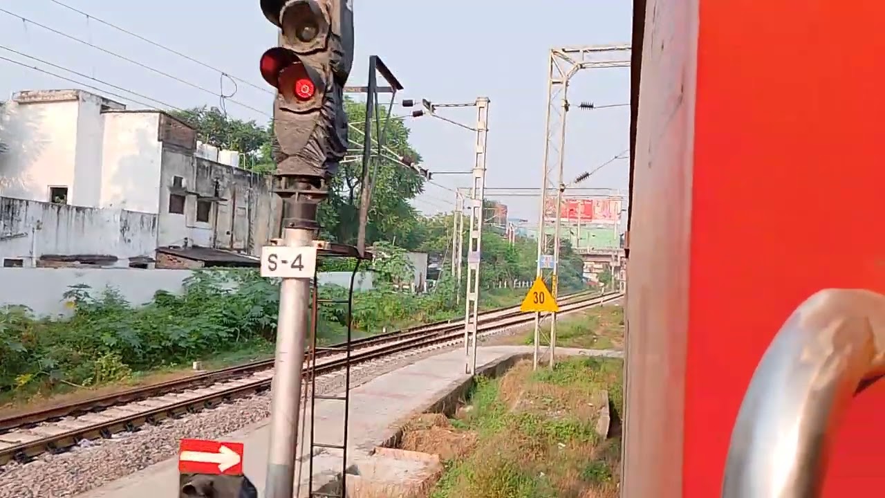DEPARTURE+WAP7 LOCO HONKING