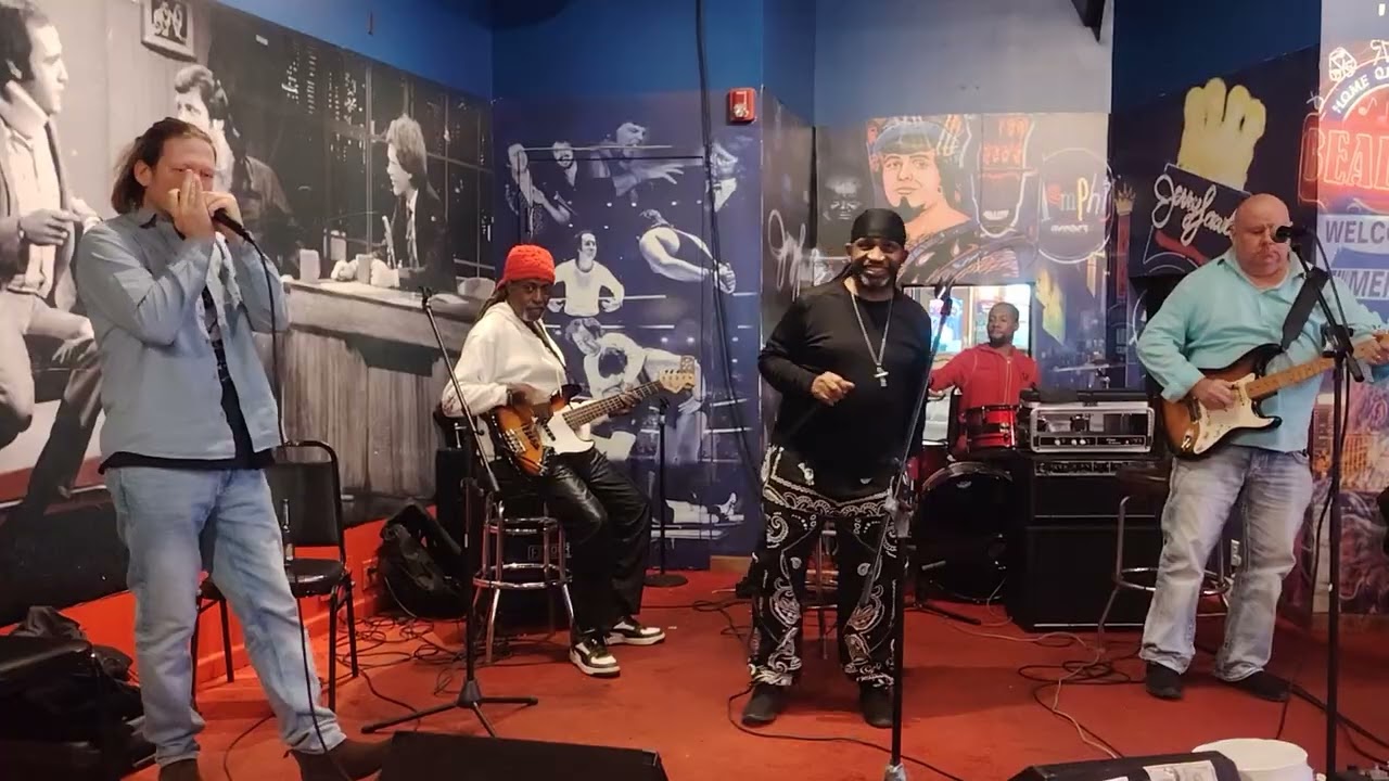 Hoochie Coochie Man on Baele street club