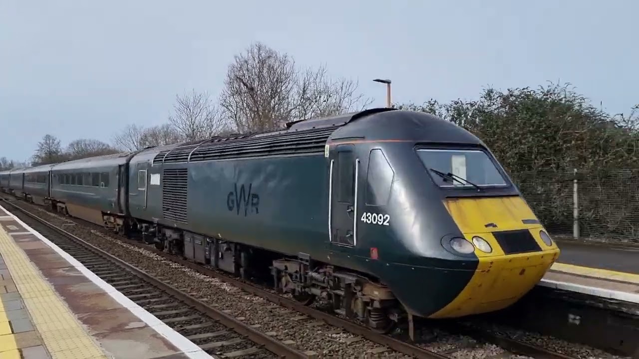 43092+43093 pass Yatton with 5Q43 Laira-Mid Norfolk Railway 17.02.26