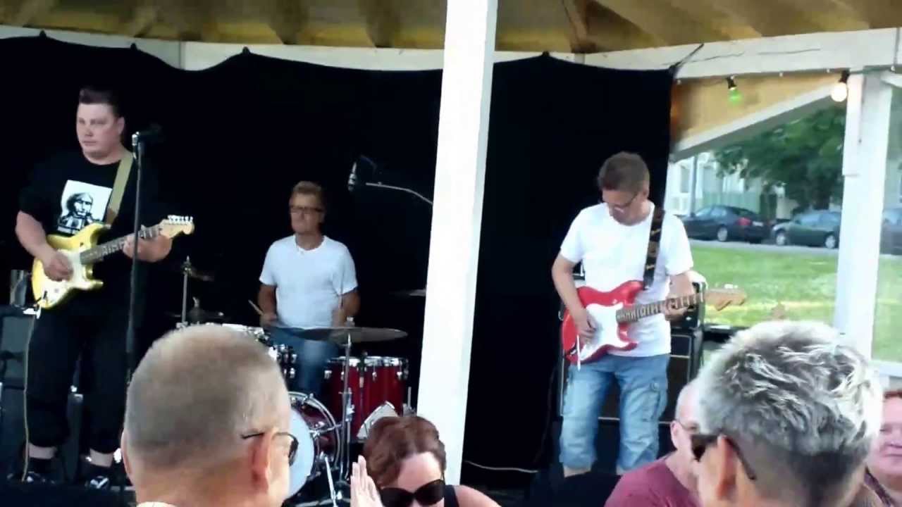 Mika Tapani & Beaters - Rock Around The Clock (Tuulaaki Joensuu 28.6.2013)
