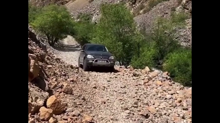 Mercedes benz ML500 offroad