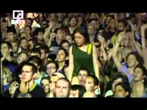 Carmen Consoli feat. Patti Smith -  Because the night - live MTV Days Torino 2010