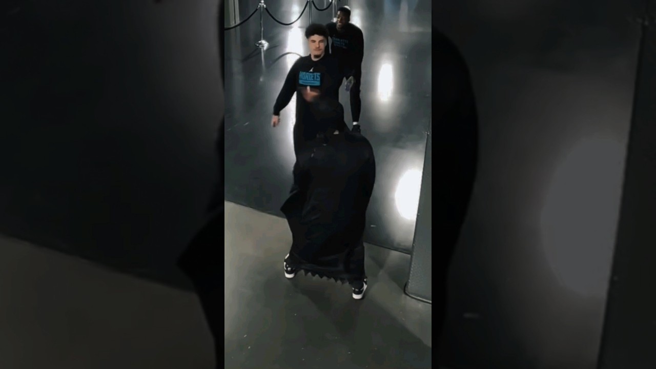 LaMelo's Halloween Surprise: Hornets' Spooky Prank ??