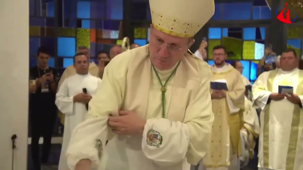 O passarinho encontrou agasalho