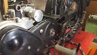 Disassembly and cleaning of the Velocette Venom No. 4 oil reservoir