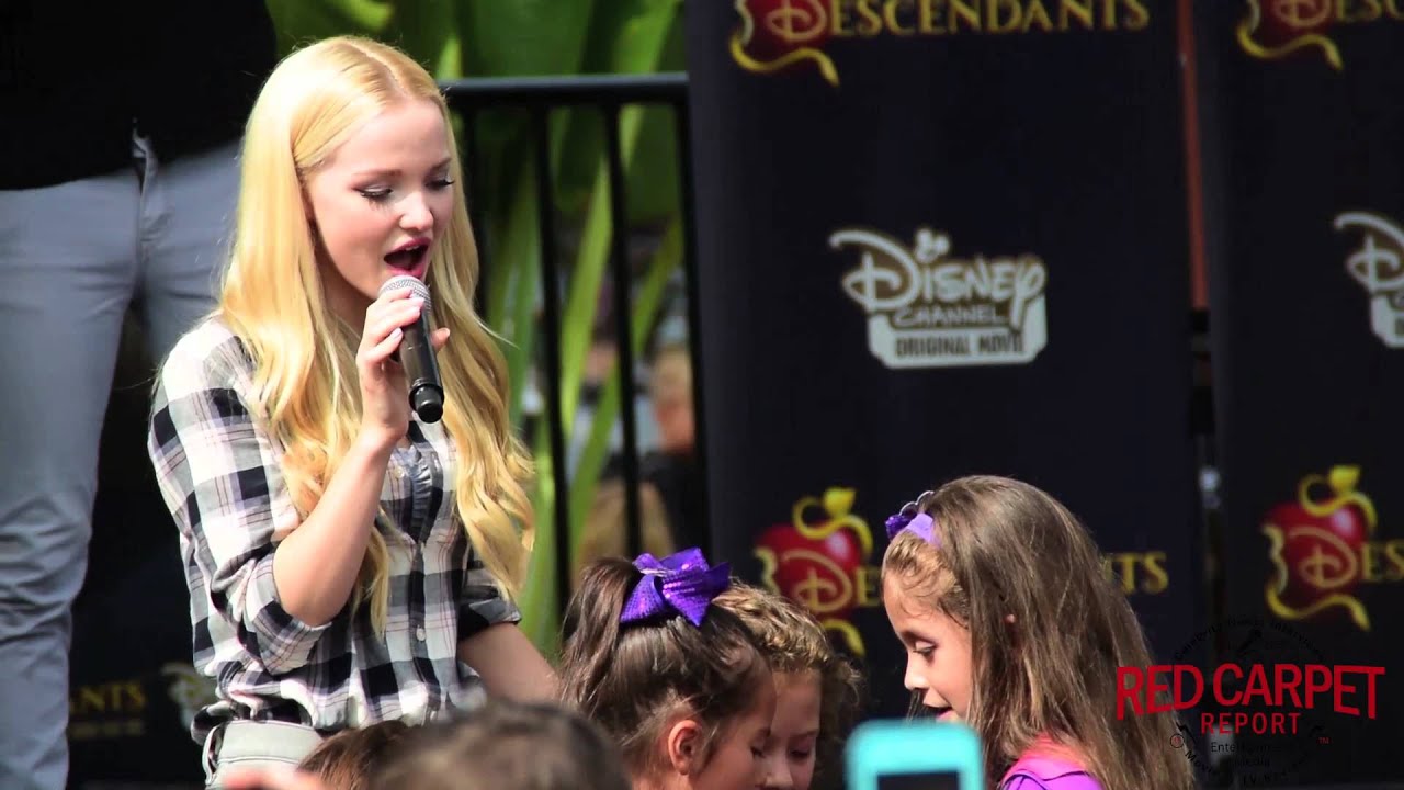 Dove Cameron desktop Wallpapers